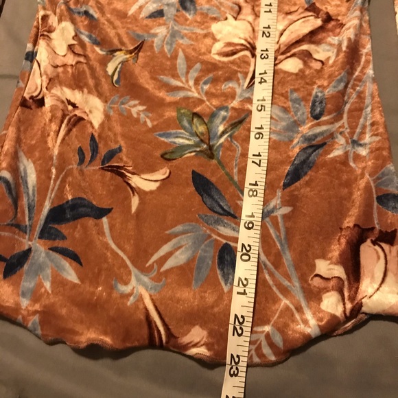 Day G Floral Long Sleeve Velvety Soft Stretch Blouse-S - Picture 10 of 15